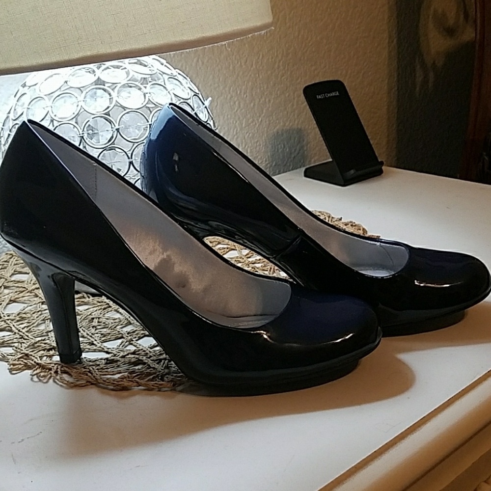 Mootsies  Tootsies casual navy blue heel